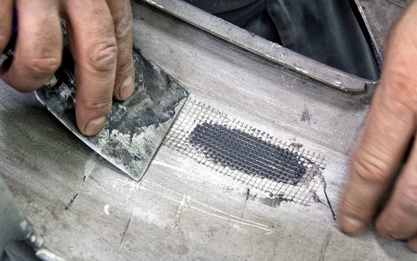 Bruken av glassfiber forenkler reparasjon av maskinen