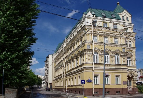 Къщата на Остоженка, в която се намира апартаментът на Андрей Малахов